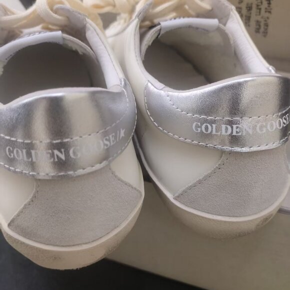 Golden Goose Women's Classic Casual Shoes - Picture 3 of 6